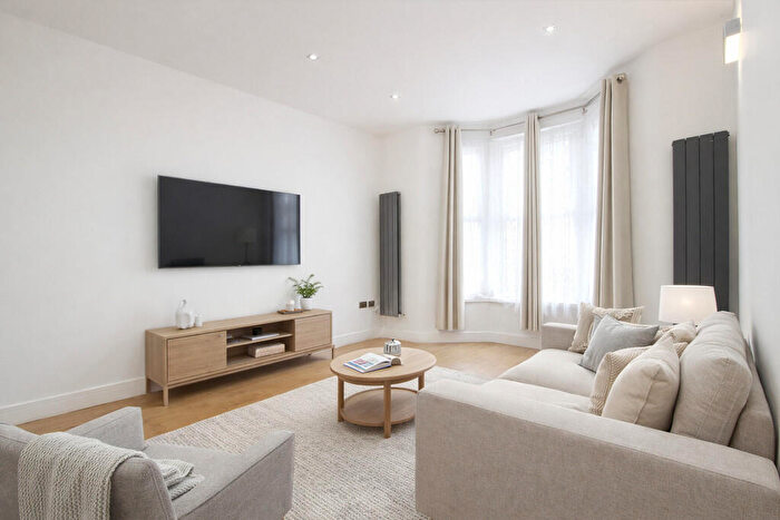 3 Bedroom Terraced House To Rent In Little Ilford Lane, London, E12