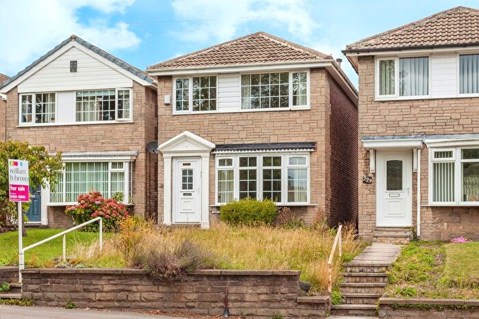3 Bedroom Detached House For Sale In Wakefield Road, Earlsheaton, Dewsbury, WF12