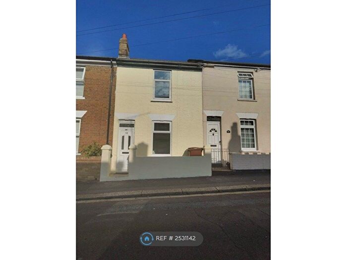 4 Bedroom Terraced House To Rent In Saxon Street, Gillingham, ME7