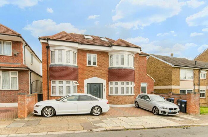 1 Bedroom Flat To Rent In Ivy Road, Southgate, London, N14