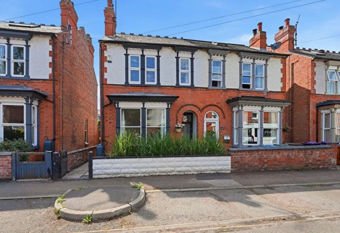 3 Bedroom Semi-Detached House For Sale In Julian Road, Lady Bay, Nottingham, Nottinghamshire, NG2
