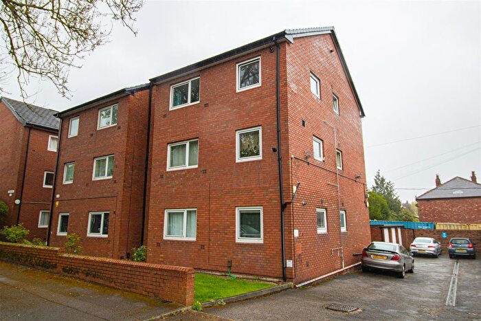 2 Bedroom Flat For Sale In Ground Floor Flat On Queens Road, Fulwood, Preston, PR2