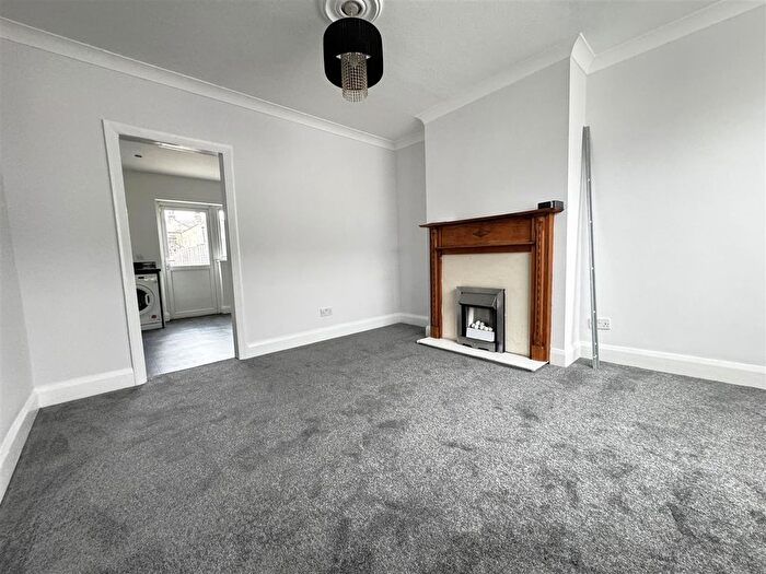 3 Bedroom Terraced House To Rent In Hurst Road, Erith, DA8
