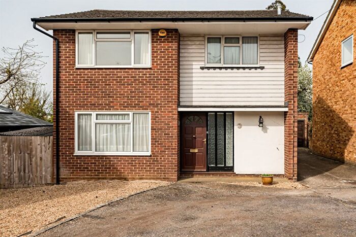 3 Bedroom Detached House For Sale In Lent Rise Road, Burnham, Slough, SL1