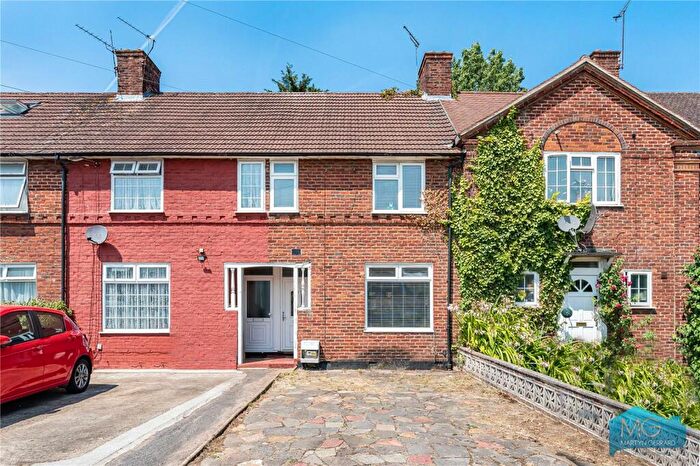 2 Bedroom Terraced House For Sale In Watling Avenue, Edgware, HA8