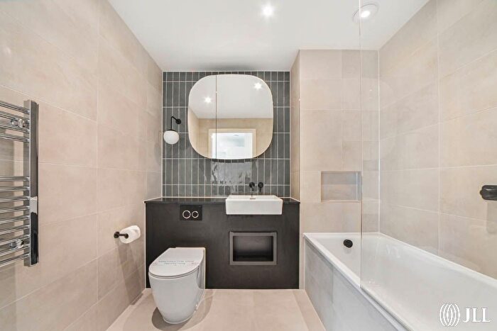 1 Bedroom Flat To Rent In Durban Road, London, E15