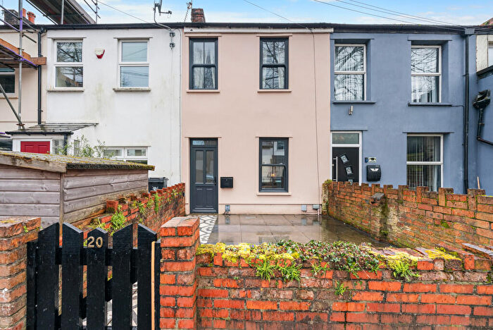 2 Bedroom Terraced House For Sale In Severn Grove, Pontcanna, Cardiff, CF11