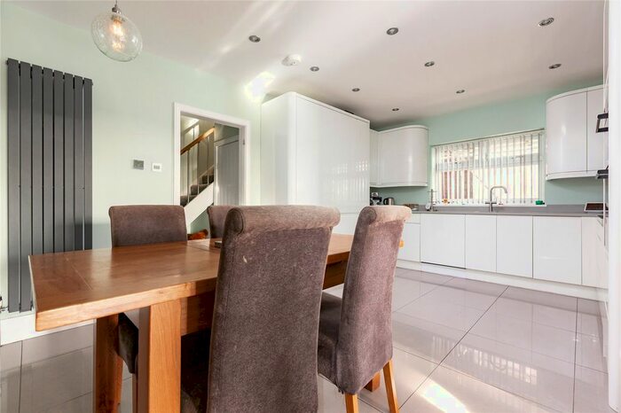 3 Bedroom Semi-Detached House For Sale In Kent View, Wennington Road, Wennington, Rainham, RM13