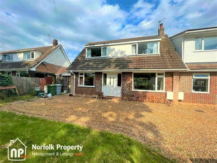 3 Bedroom Semi-Detached House To Rent In Horsford, NR10