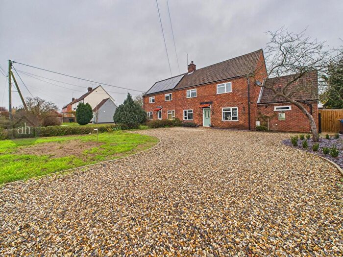 3 Bedroom Semi Detached House For Sale In Pigeon Lane, Fornham All Saints, IP28