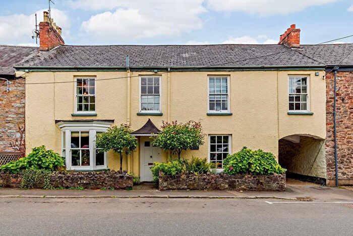 4 Bedroom Terraced House For Sale In Brook Street, Bampton, Tiverton, EX16
