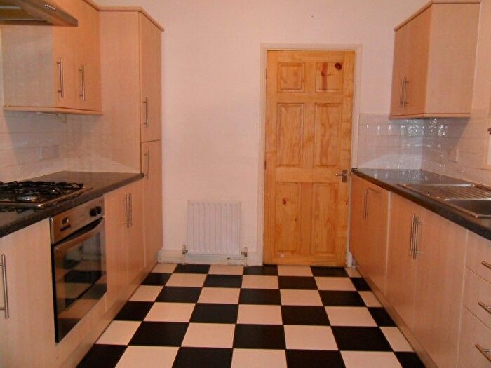 1 Bedroom Flat To Rent In South Esk Rd, Forest Gate, E7