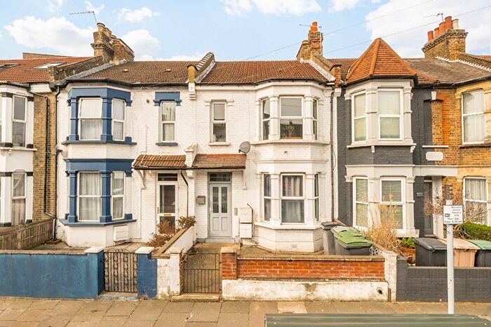 1 Bedroom Flat To Rent In Harringay Road, London, N15