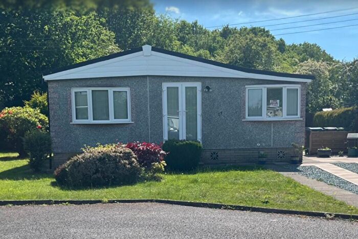 3 Bedroom Park Home For Sale In Oak Tree Farm, Juggins Lane, B94