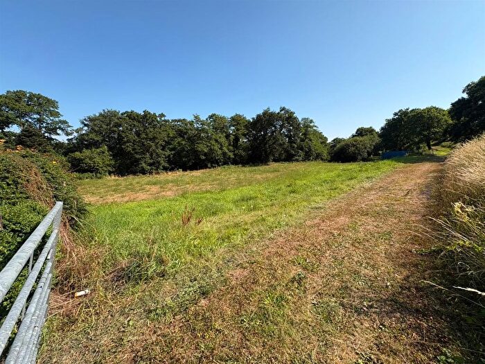 Land For Sale In Caepontbren, Pontyates, Llanelli, SA15