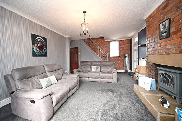 3 Bedroom Detached House For Sale In Station Road, Royston, Barnsley, S71