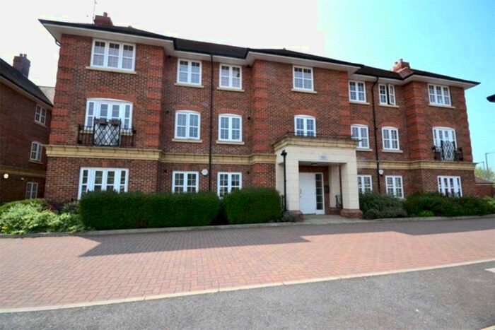 2 Bedroom Flat To Rent In Marchant Close, Mill Hill, London NW7