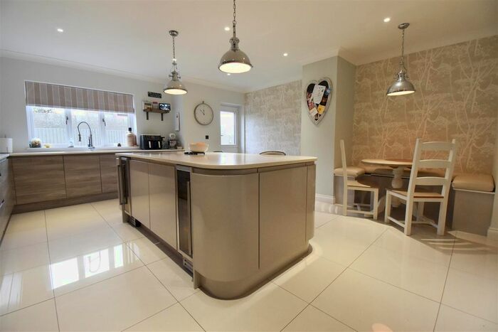 6 Bedroom Detached House For Sale In Riverview, Burton Latimer, Kettering, NN15