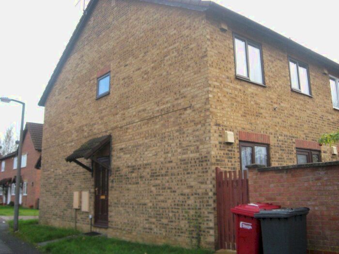 1 Bedroom Flat To Rent In Moore Close, Cippenham, SL1