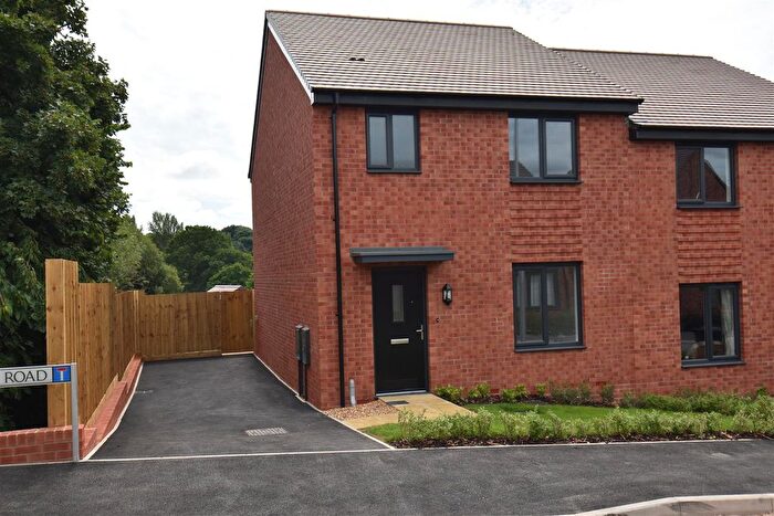 3 Bedroom Semi-Detached House To Rent In Elizabeth Road, Cullompton, EX15