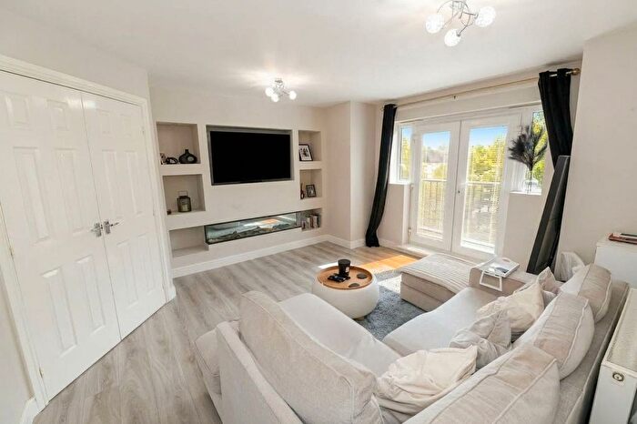 2 Bedroom Flat For Sale In Everside Close, Worsley, M28