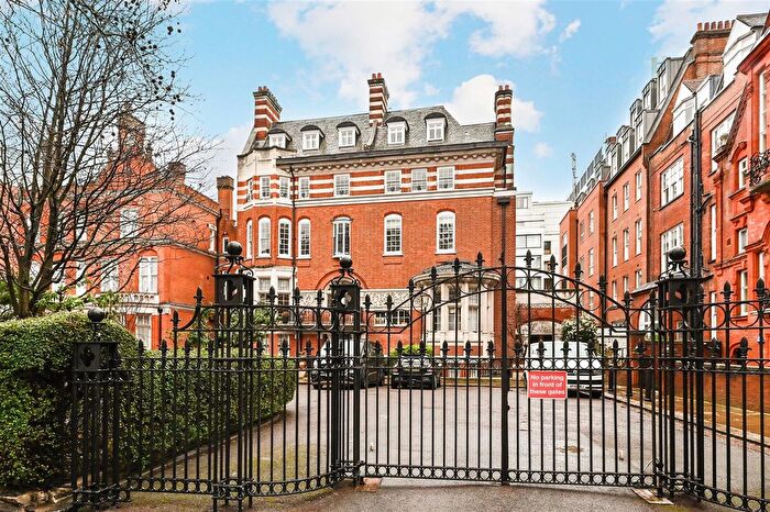 2 Bedroom Flat For Sale In Palace Court, Notting Hill, W2