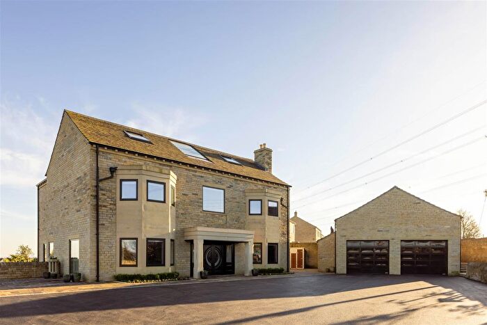 5 Bedroom Detached House For Sale In South Lane, Halifax, HX3