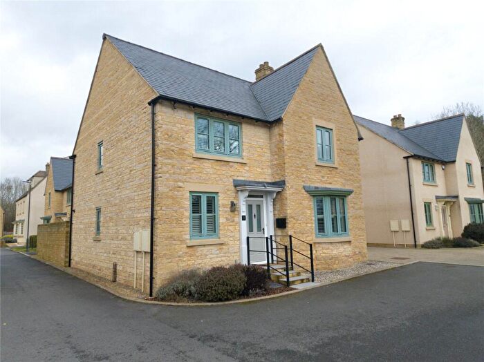 4 Bedroom Detached House For Sale In Clappen Close, Cirencester, Gloucestershire, GL7