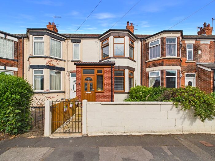 3 Bedroom Terraced House For Sale In Lamorna Avenue, Hull, East Riding Of Yorkshire, HU8