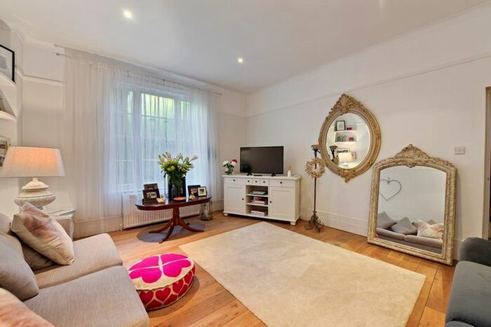 2 Bedroom Flat To Rent In Rayleigh Road, Hutton, Brentwood, CM13