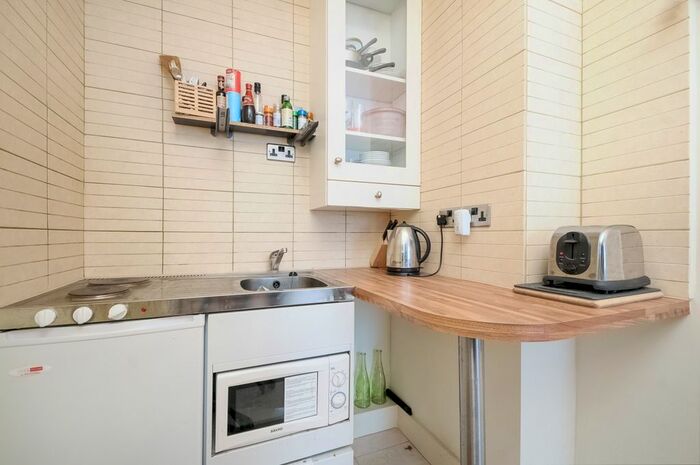 Studio To Rent In Milson Road, London, W14