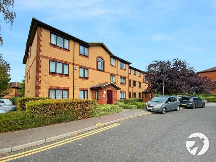 1 Bedroom Flat To Rent In Churchill Close, Dartford, Kent, DA1