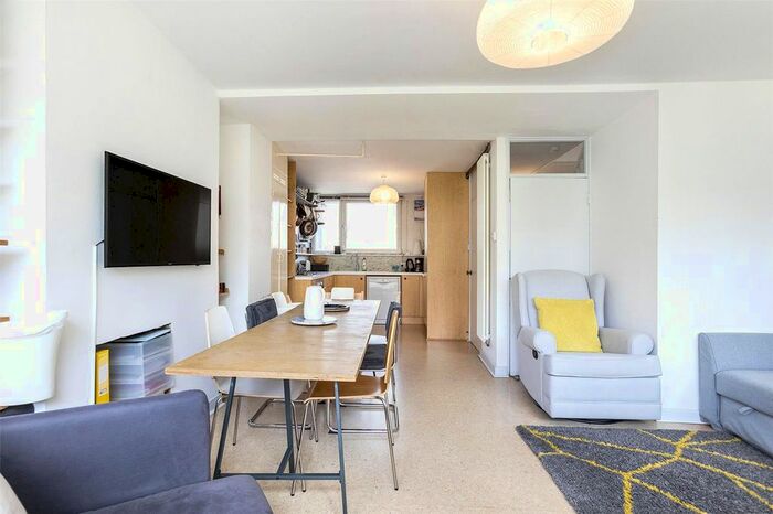 3 Bedroom Flat To Rent In Crayle House, Malta Street, London, EC1V