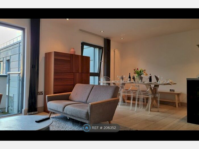 2 Bedroom Flat To Rent In Oval Road, London, NW1