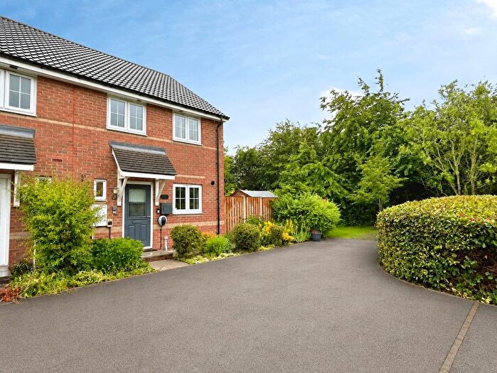 3 Bedroom End Of Terrace House For Sale In Fryston Court, Brampton Bierlow, Rotherham, S63