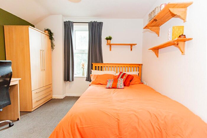 4 Bedroom Semi-Detached House To Rent In South Road, West Bridgford, NG2