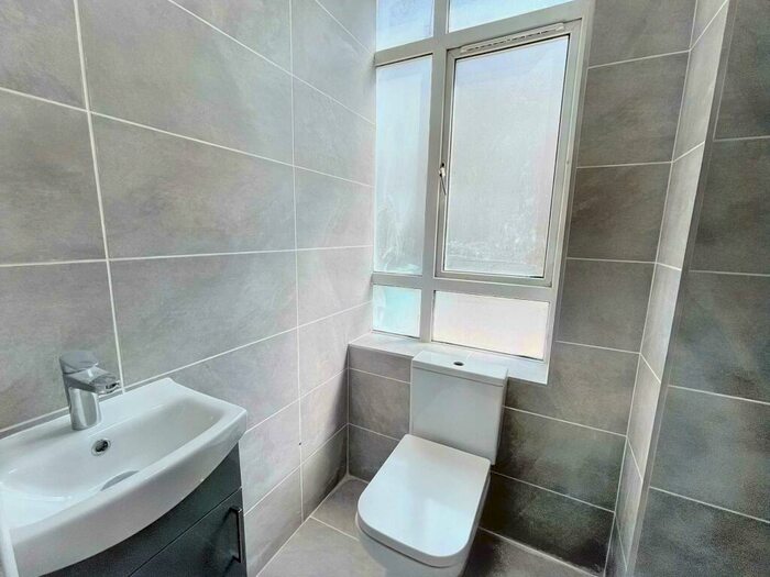 Apartment To Rent In Belle Vue Crescent, Southbourne, BH6