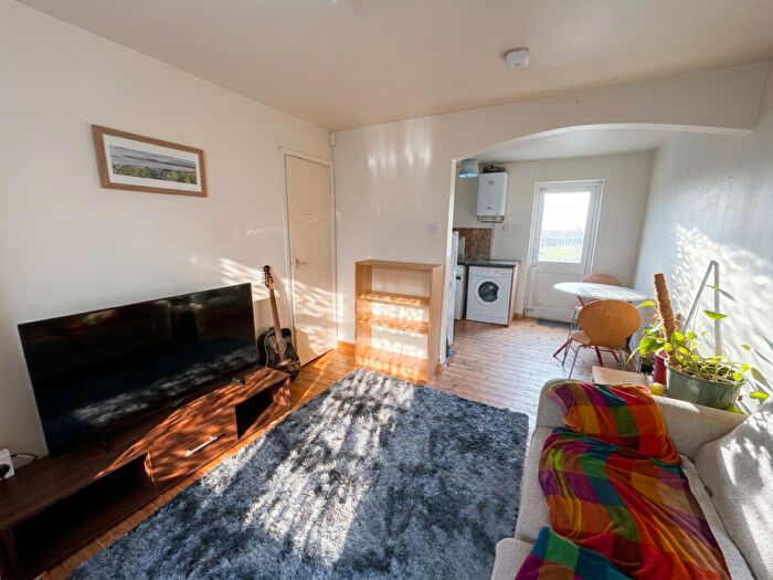 2 Bedroom House To Rent In Cloister Street, Dunkirk, East Midlands, NG7