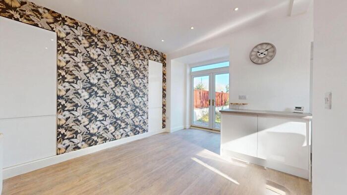 4 Bedroom Semi-Detached House For Sale In Ashley Road, South Shields, NE34