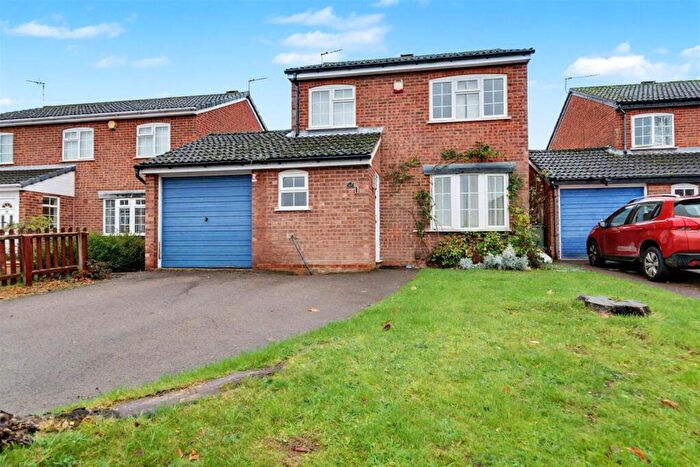 3 Bedroom Detached House For Sale In Stevenstone Close, Oadby, Leicester, LE2