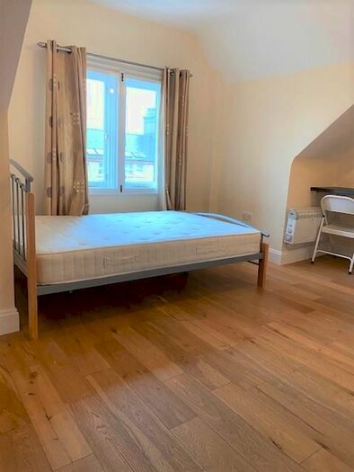 Studio To Rent In Newmarket Road, Cambridge, CB5