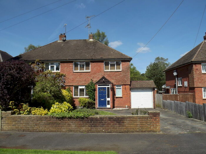 3 Bedroom Semi-Detached House To Rent In Ryelaw Road, GU52