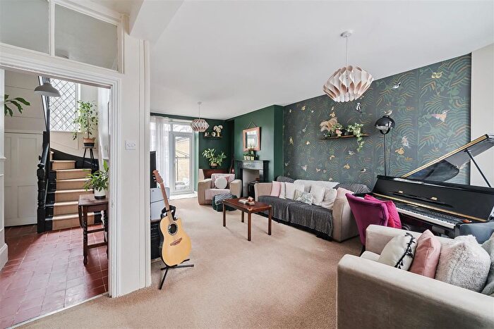4 Bedroom Semi-Detached House For Sale In Merriottsford, Merriott, TA16
