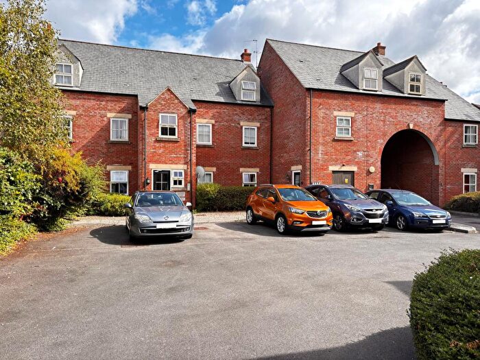 2 Bedroom Flat For Sale In Farm Street, Archway House Farm Street, GL1