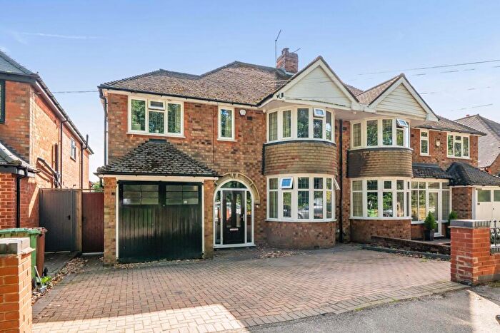 4 Bedroom Semi Detached House For Sale In West Avenue Castle Bromwich, Castle Bromwich, Birmingham, B36