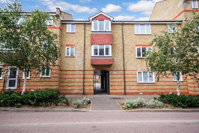 2 Bedroom Apartment To Rent In Parkinson Drive, Chelmsford, CM1