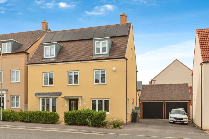 5 Bedroom Detached House For Sale In Barley Fields, Bristol, BS35