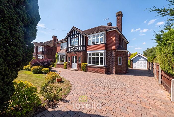 4 Bedroom Detached House For Sale In Bargate, Grimsby, DN34