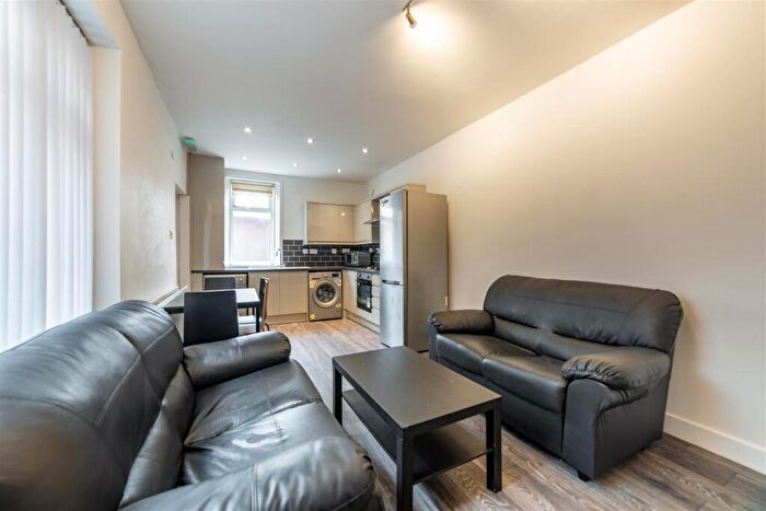 4 Bedroom Terraced House To Rent In £pppw - Heaton Park Road, Heaton, NE6