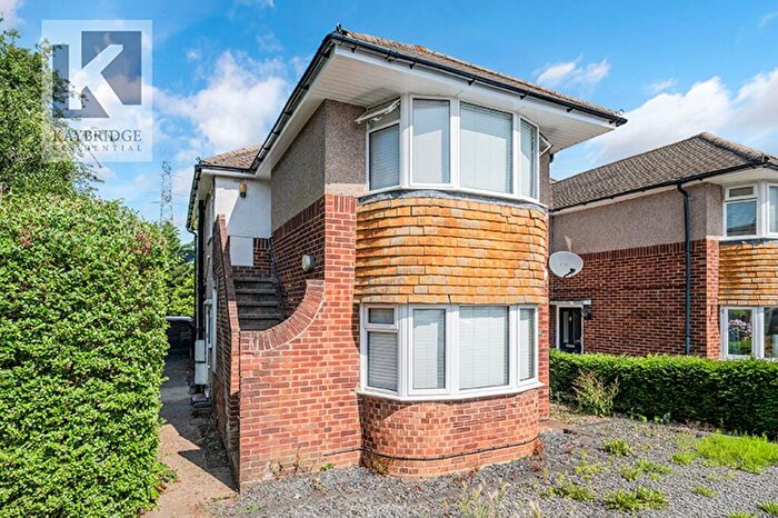 2 Bedroom Flat For Sale In Stanton Close, Epsom, KT19